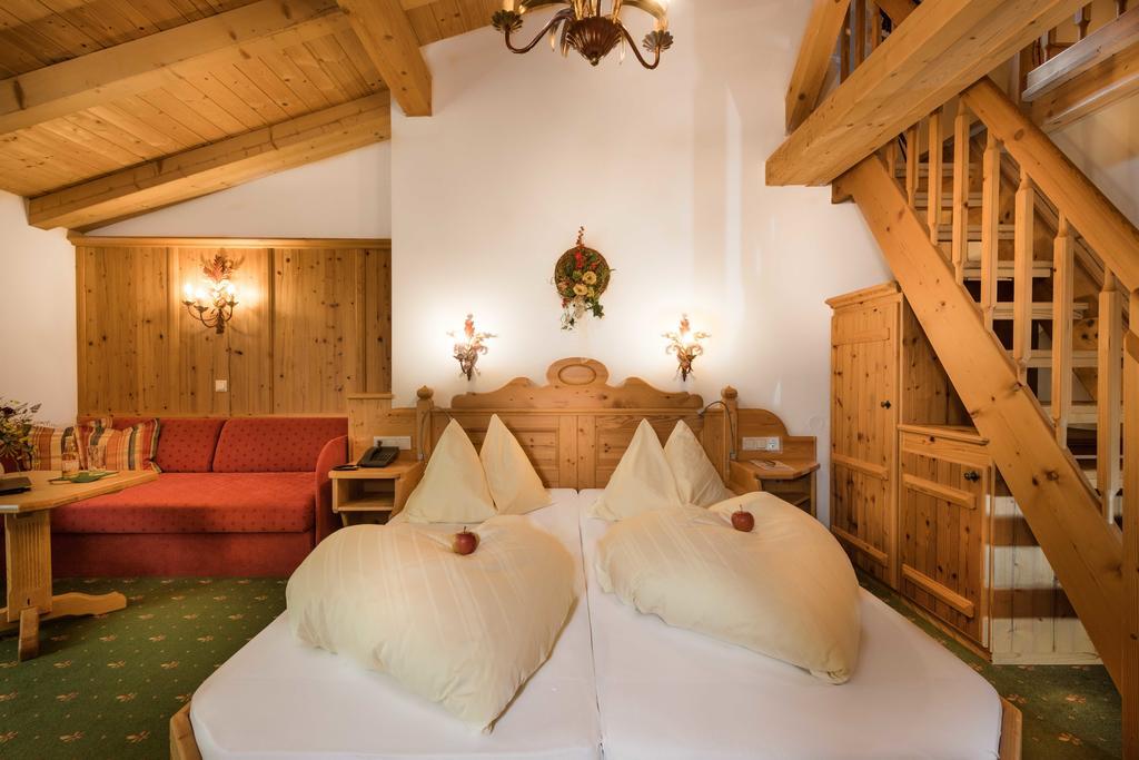 Berghotel Hauserbauer ดอร์ฟกาชไตน์ ภายนอก รูปภาพ